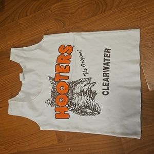 Vintage xs Hooters tank top
